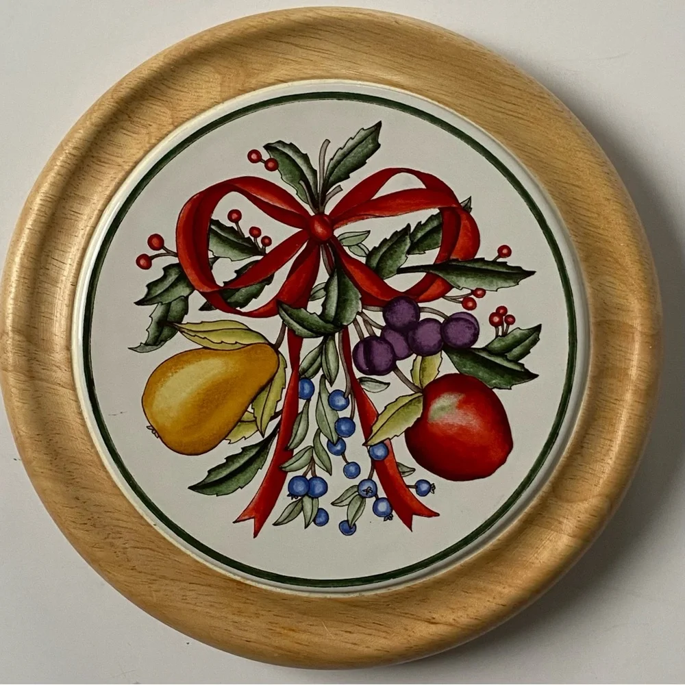 Dansk Wood & Tile Trivet Holiday Harvest Fruits Red Bow 7.5” EUC Round Christmas